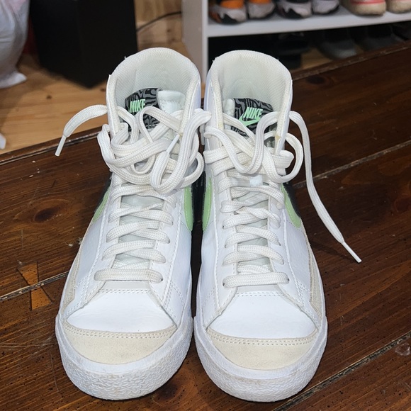 Nike Blazer Mid ‘77 SE GS Double Swoosh - White Vapor Green - Picture 4 of 4